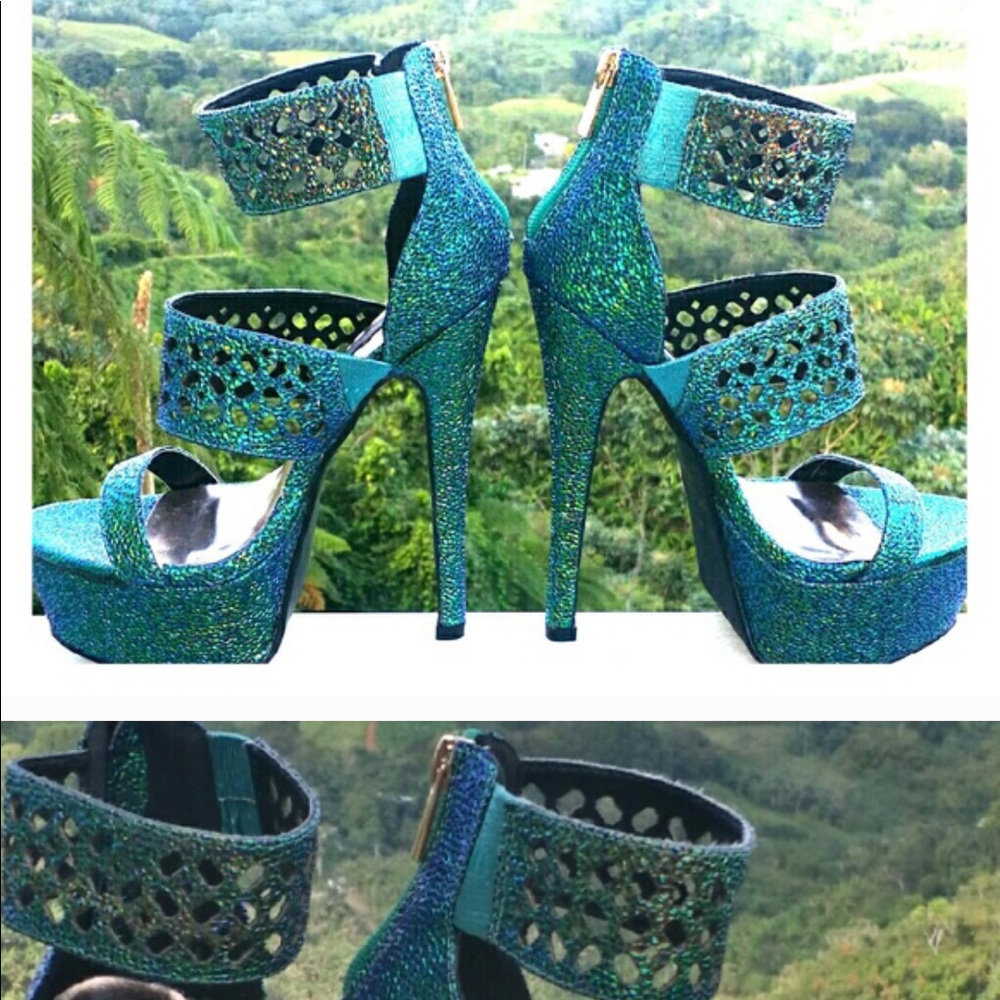 Dollhouse brand size 6.5 only worn 2 times.