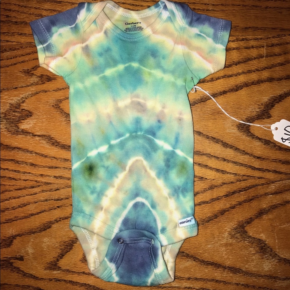 HANDMADE Tie Dye Baby Gerber Onesie