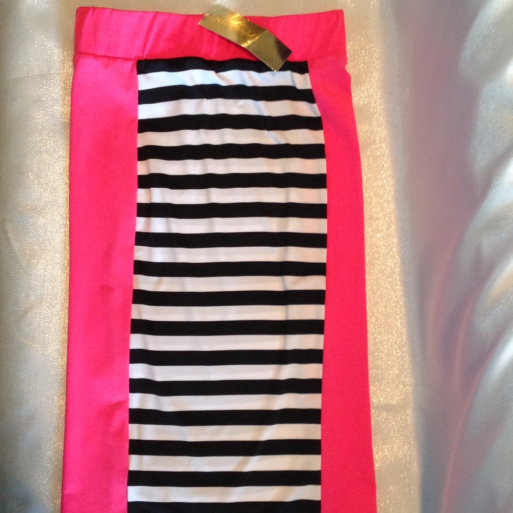 Nicki M Skirt