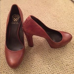 Vince camuto platform heels! GREAT CONDITION