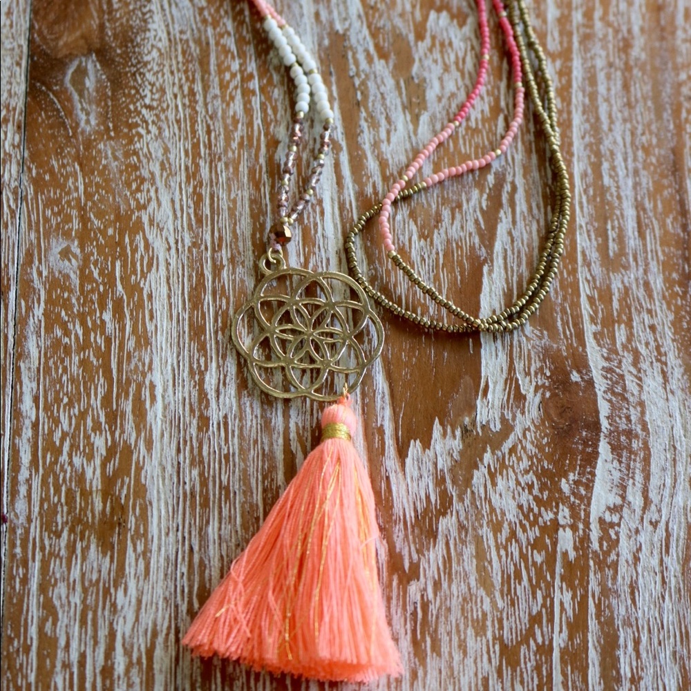 ☀️Seed of life boho tassel necklace NWT 3/$30