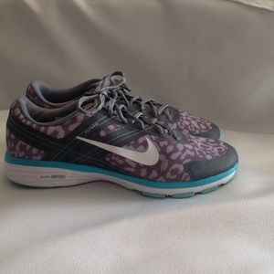 NWOT Nike Flywire Dual Fusion