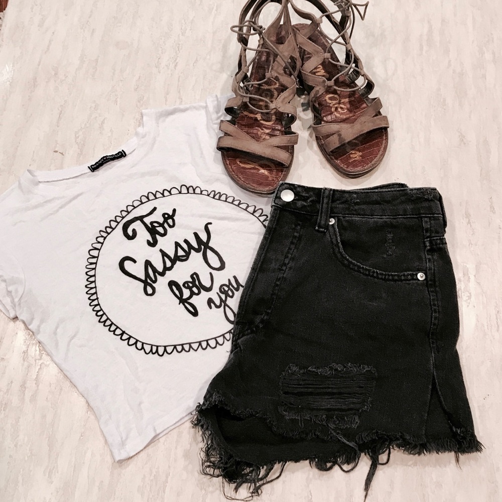 Black Distressed High-Waisted Shorts (H&M)