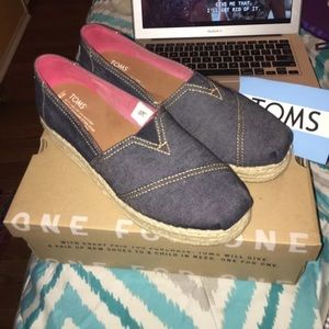 TOMS