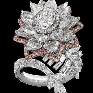 Meet your Posher, Hala