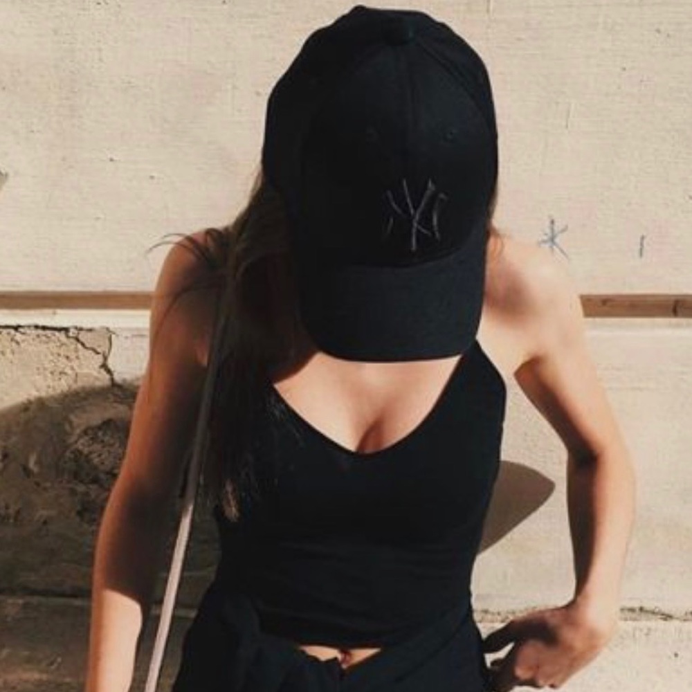 NYC Cap. All Black