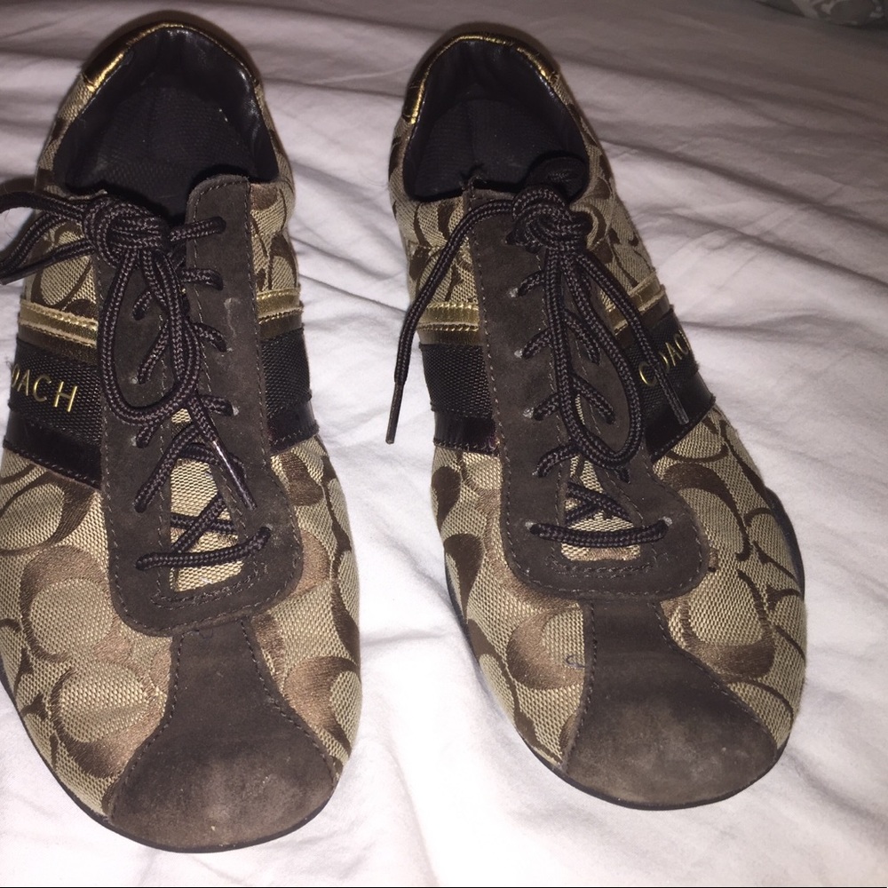 Casual coach shoes