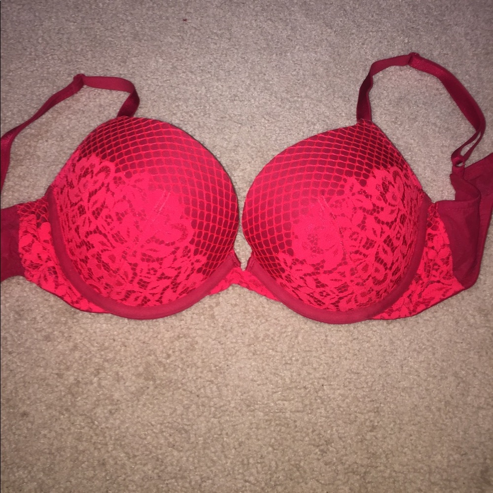 Hardly worn Victoria's Secret red bra.