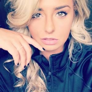 Meet your Posher, Abigail