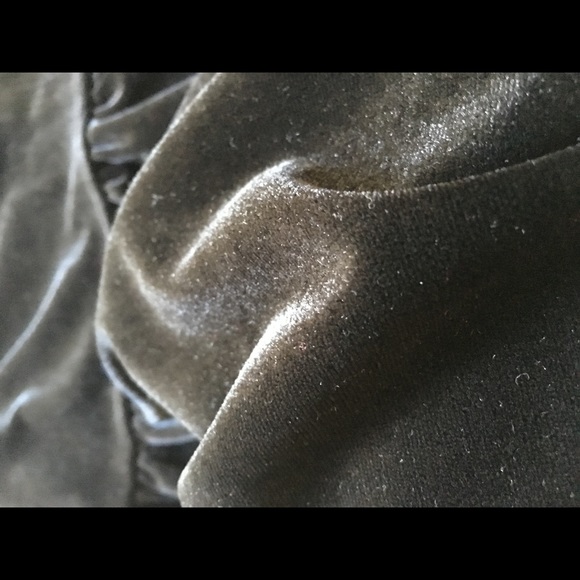 Black velvet halter top - Picture 5 of 6