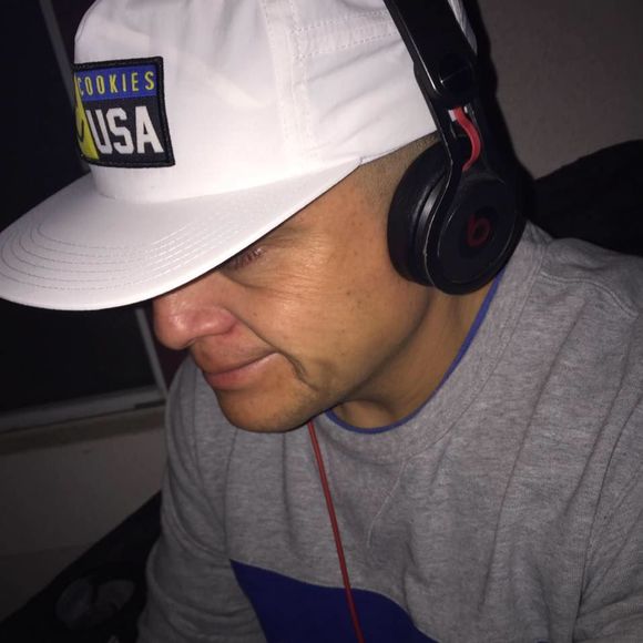 Meet your Posher, Noel - Picture 1 of 8