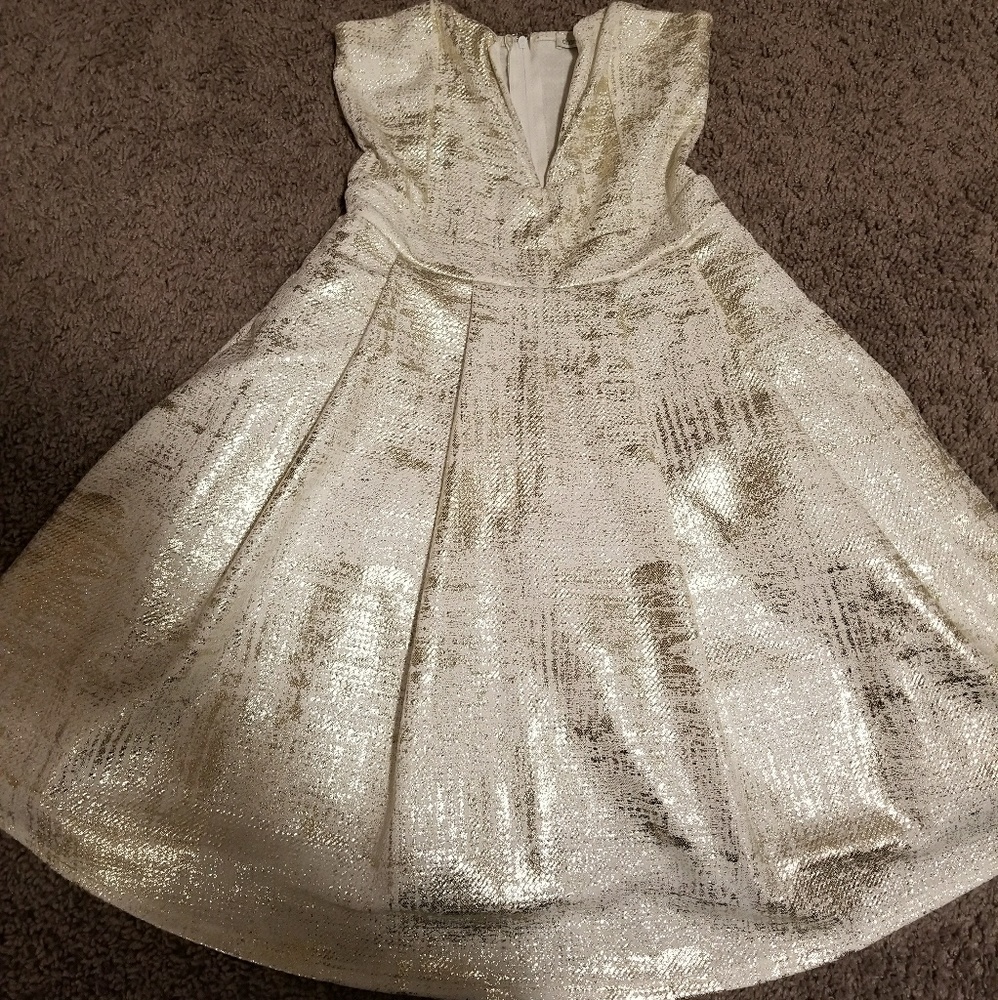 💫 Cream and metallic gold homecoming dress 💫