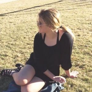 Meet your Posher, Claire