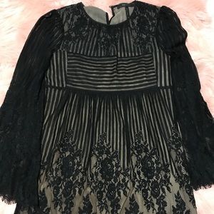 BCBGMAXAZRIA LACE MIDI DRESS