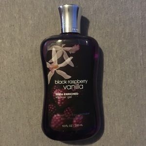 Black raspberry vanilla shower gel