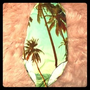 TROPICAL PRINT SWIMSUIT