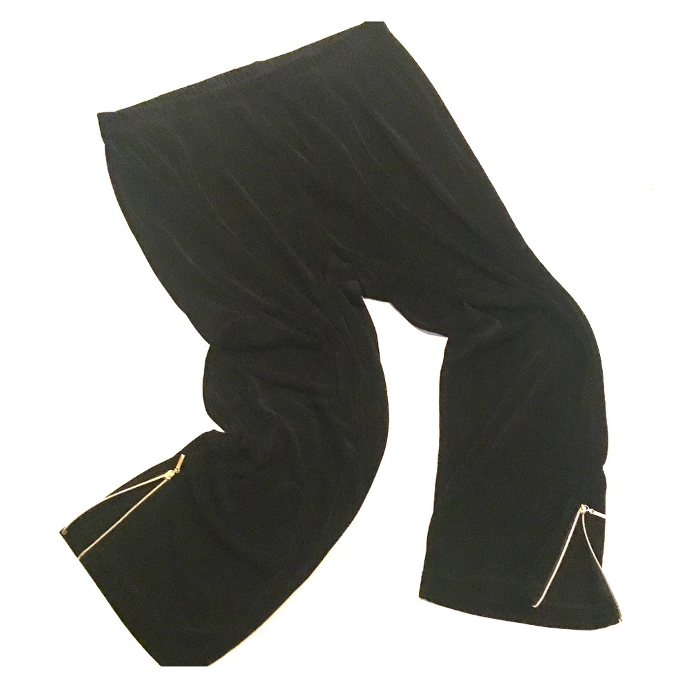 Chico's Travelers Zipper Crop