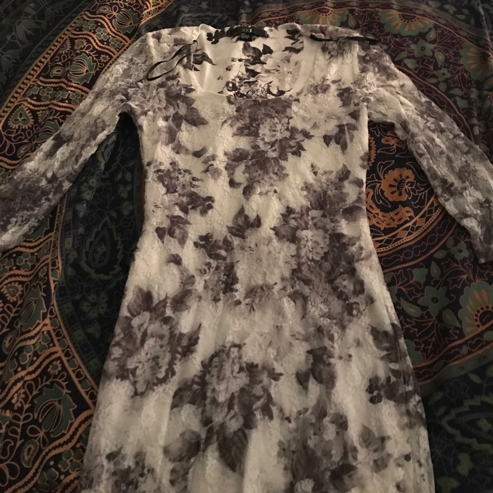 Black and white lace bodycon dress