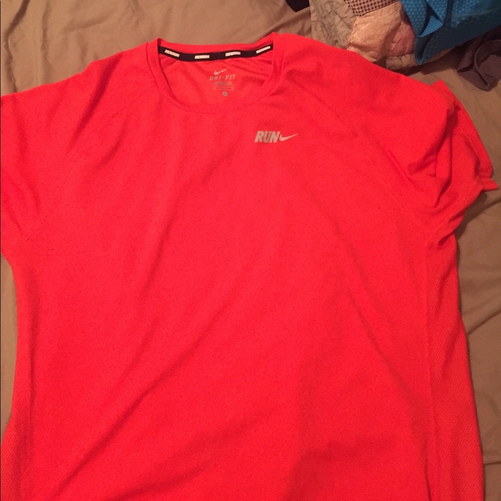 Nike dri-fit run shirt