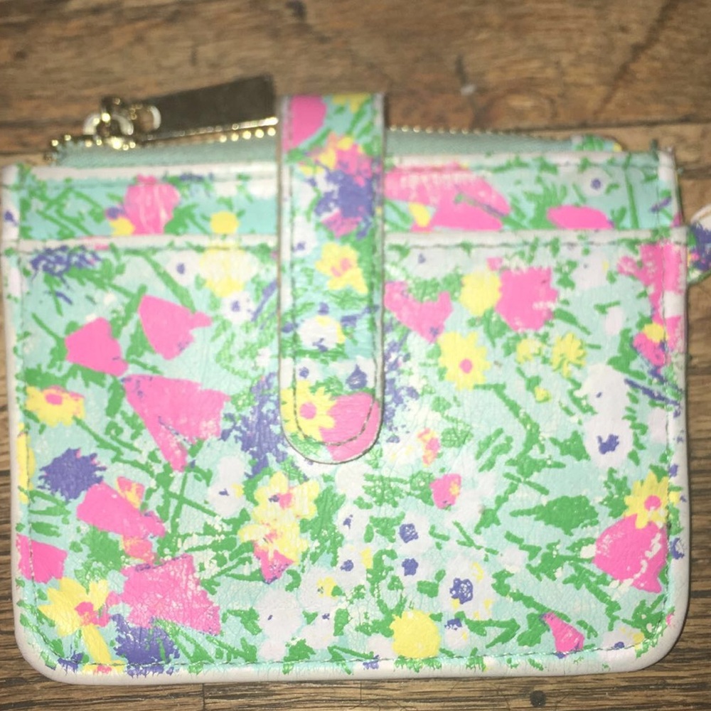 COLORFUL WALLET WITH KEYCHAIN ATTACHED 😇