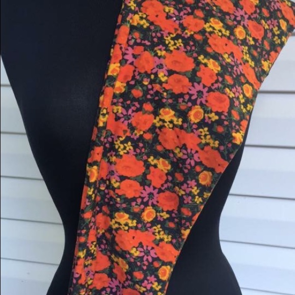 BNWT LuLaRoe Leggings- OS