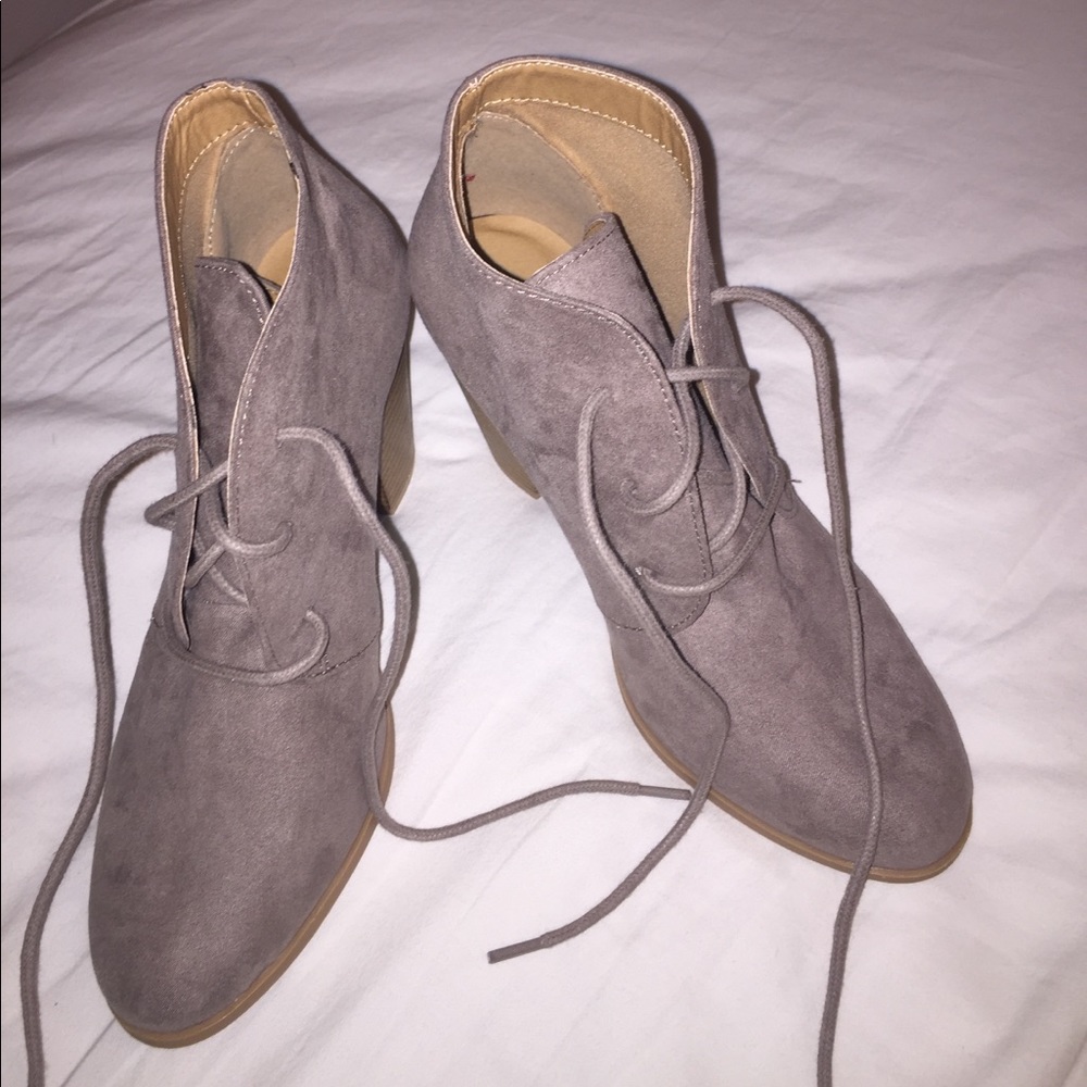 Dress shoes
