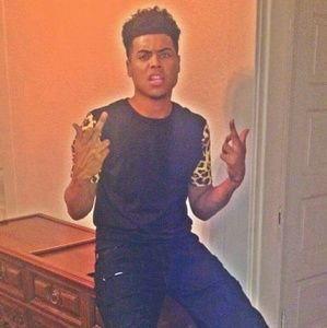 Meet your Posher, Roman