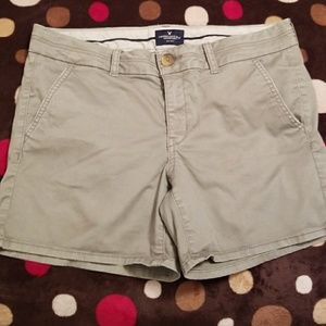 American Eagle Army green short