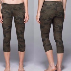 Lululemon Wunder under super rare camo crop size 4