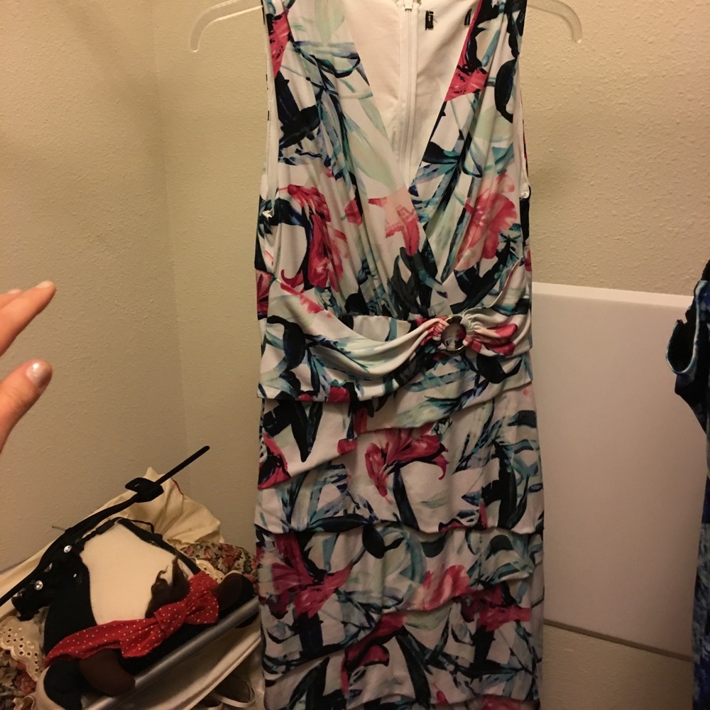 WHBM instantly slimming tropical dress