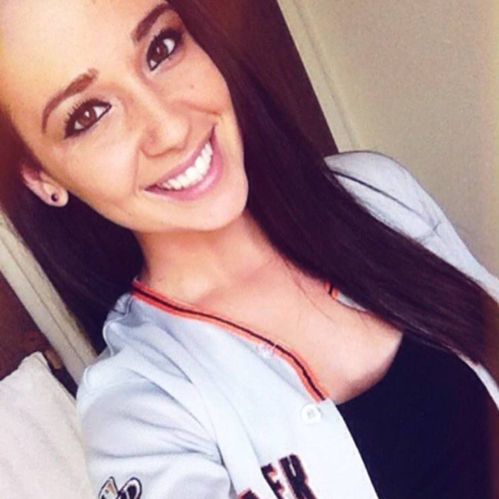 Meet your Posher, Caitlin