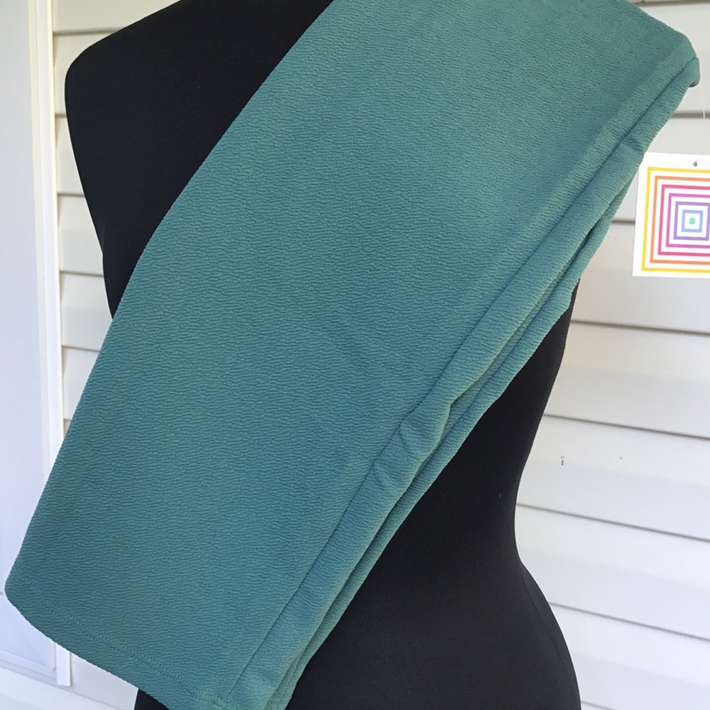 BNWT LuLaRoe Cassie- XS