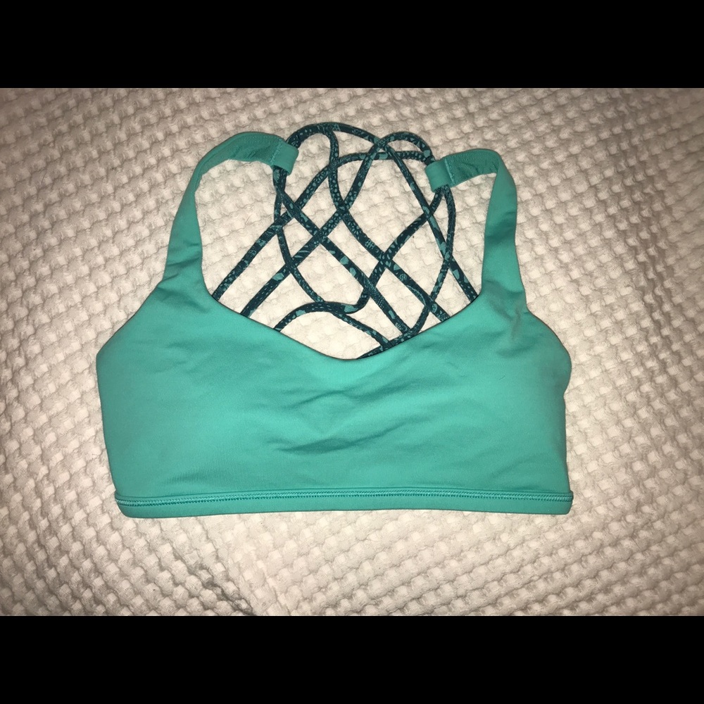 LuluLemon Free To Be Sports Bra