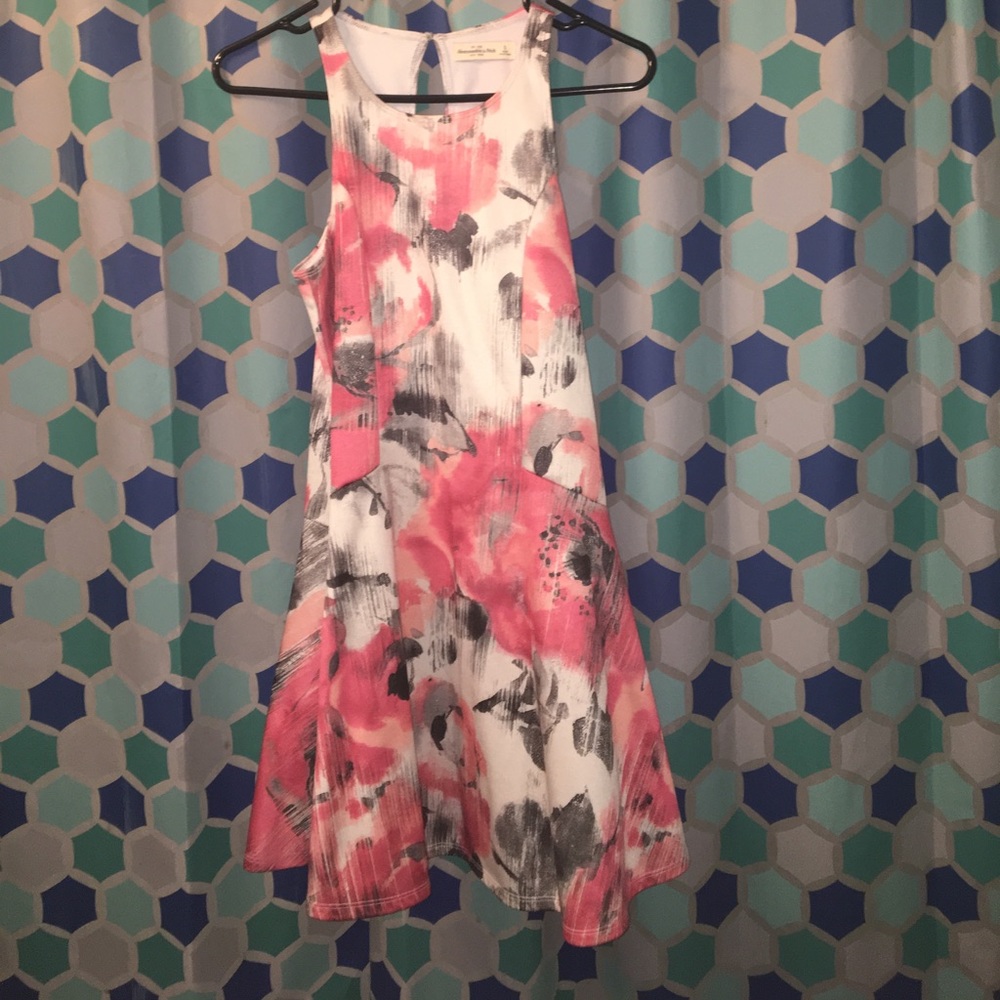 Beautiful Abercrombie & Fitch Pink Floral Dress
