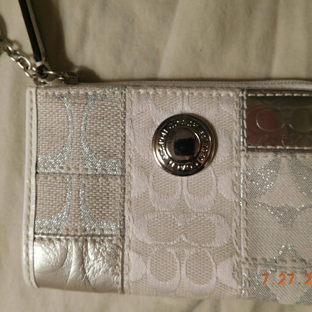 Coach silver and white keychain coin purse - Picture 2 of 3