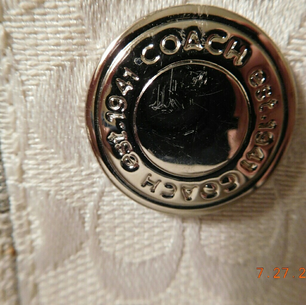 Coach silver and white keychain coin purse - Picture 3 of 3