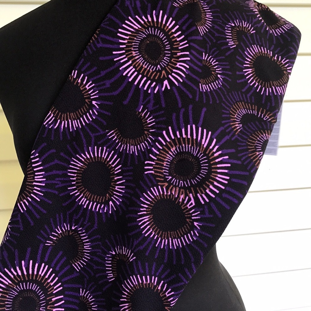 BNWT LuLaRoe Cassie - Medium