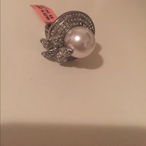 NWT..BEAUTIFUL STAINLESS STEEL STATEMENT RING 😍