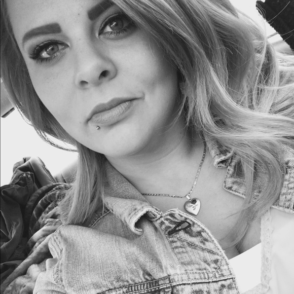 Meet your Posher, Allison - Picture 4 of 8