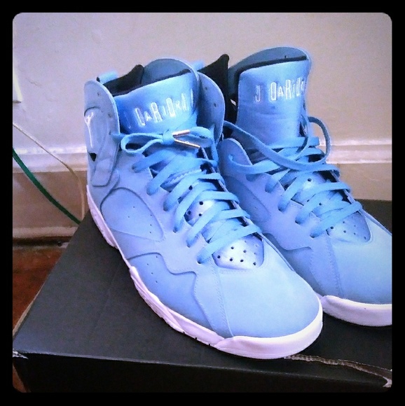 Gym shoes