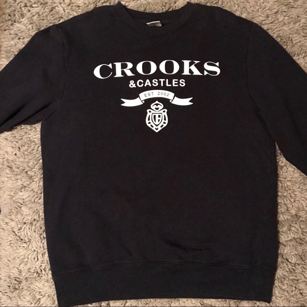 Crooks & Castles men's sweater XL (More like L)