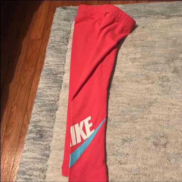 Nike leggings - Picture 2 of 3