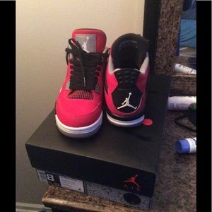 AIR JORDAN 4 RETRO "TORO BRAVO"