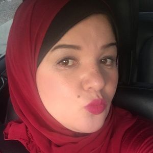 Meet your Posher, Bouchra