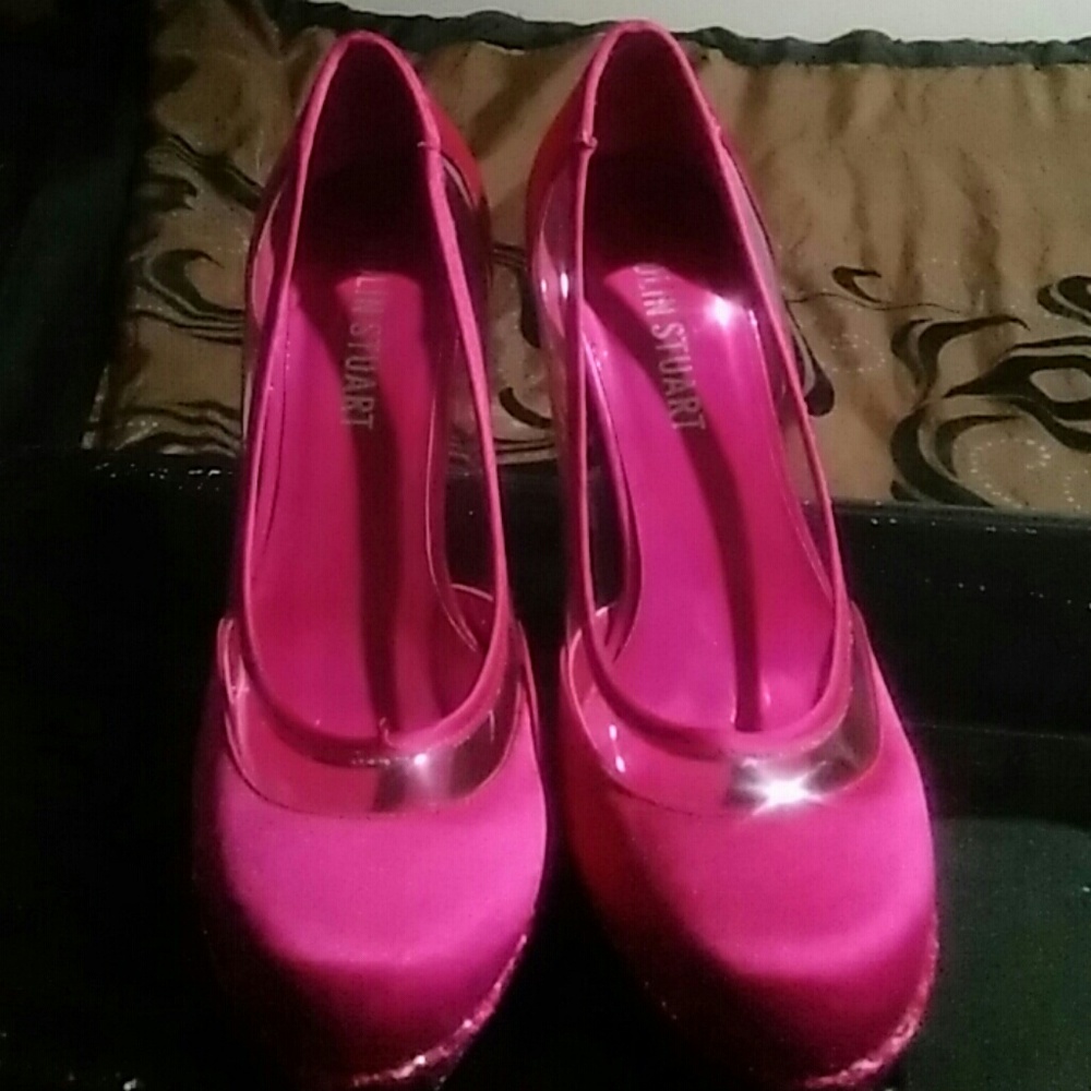 Beautiful Fuschia heels with crushed sequins.