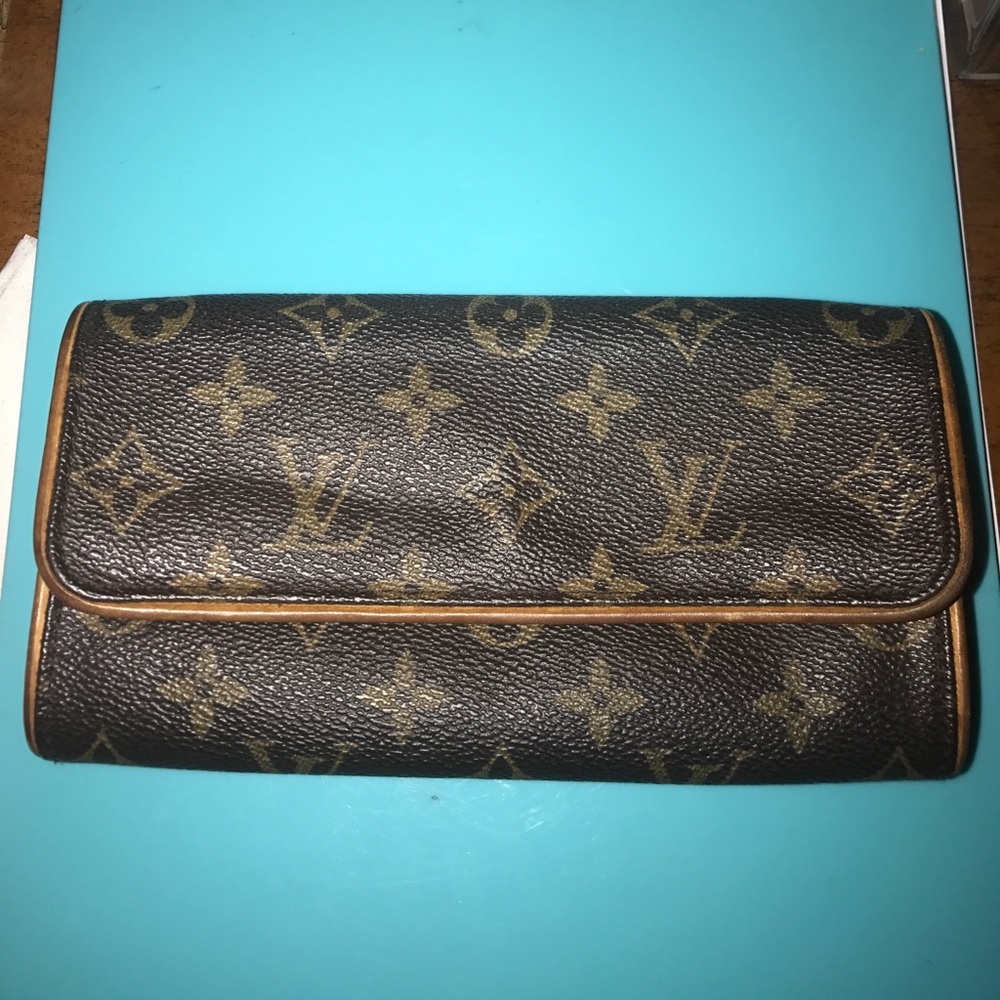 Louis Vuitton Brown canvas Twin PM pochette