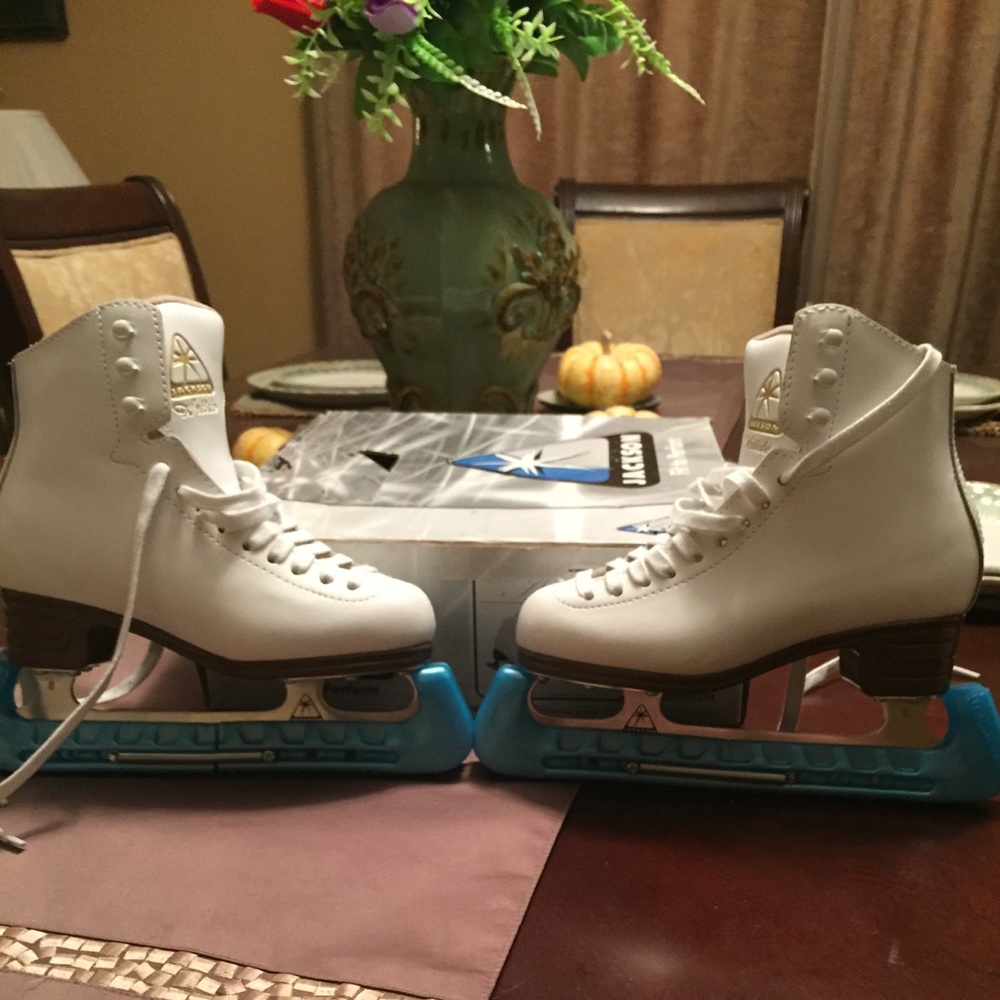 Jackson Ultima Artiste Ice Skates Size 1.5 M