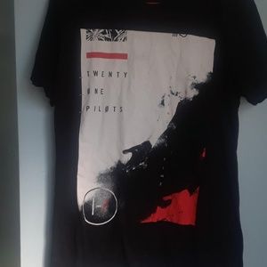 Twenty one pilots shirt