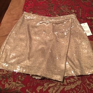 New skirt/ short .. Make an offer