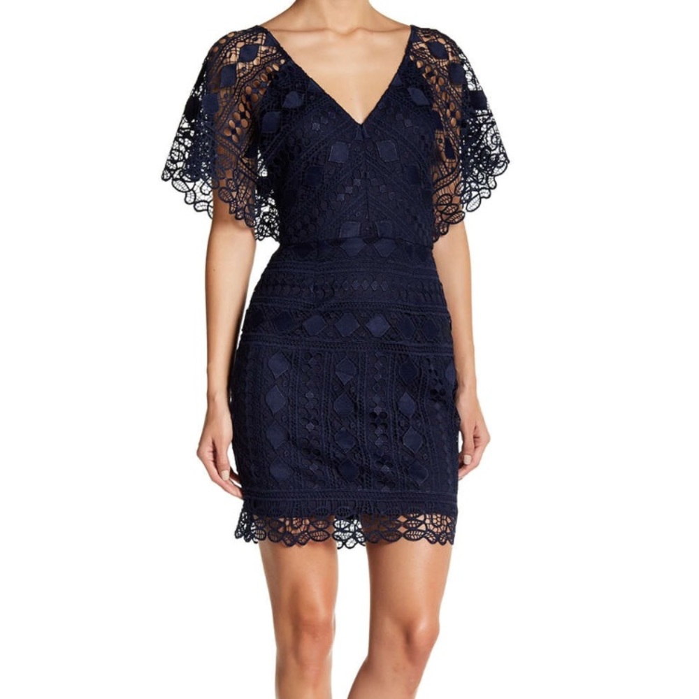 Embroidered crochet v-neck dress navy with nude